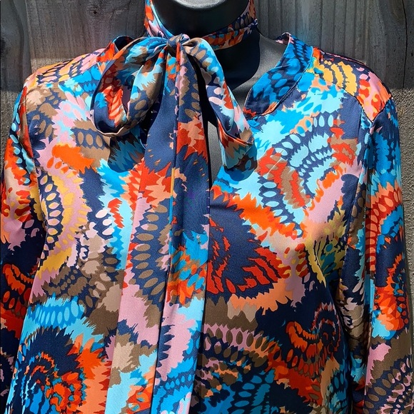 Colorful dress - Picture 2 of 7